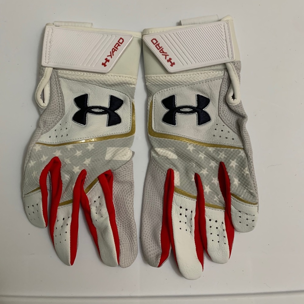 Under Armour Yard batting gloves